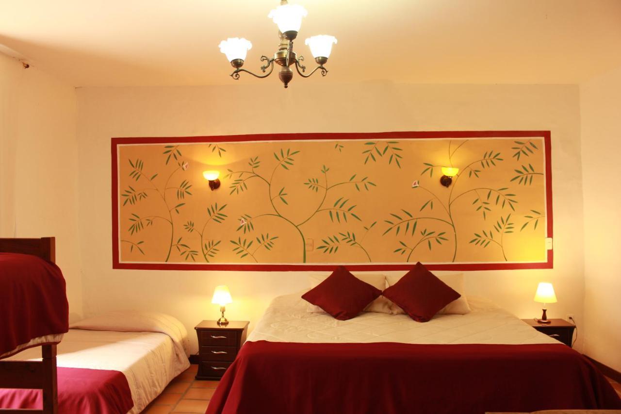 Casa Lola Boutique Hotel 3*
